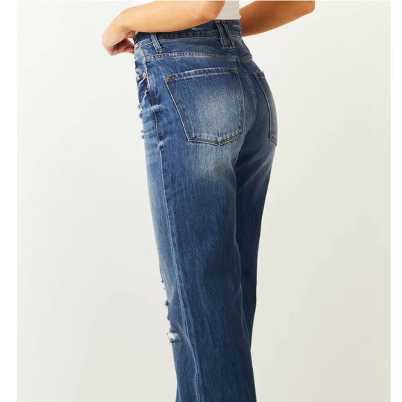 KanCan Medium Wash High Rise Distressed Knee Jeans Wide Leg - Picture 9 of 11